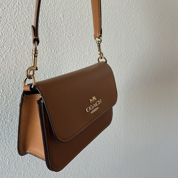 Brown coach purse - Picture 2 of 3